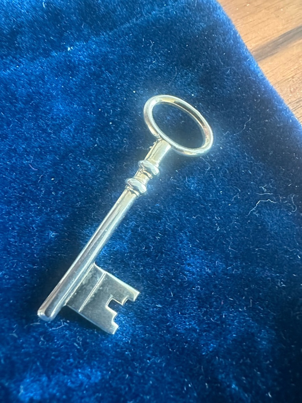Silver Key Brooch Pin - Classic Skeleton Key Design